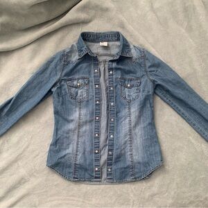 H&M size 4 button up top
